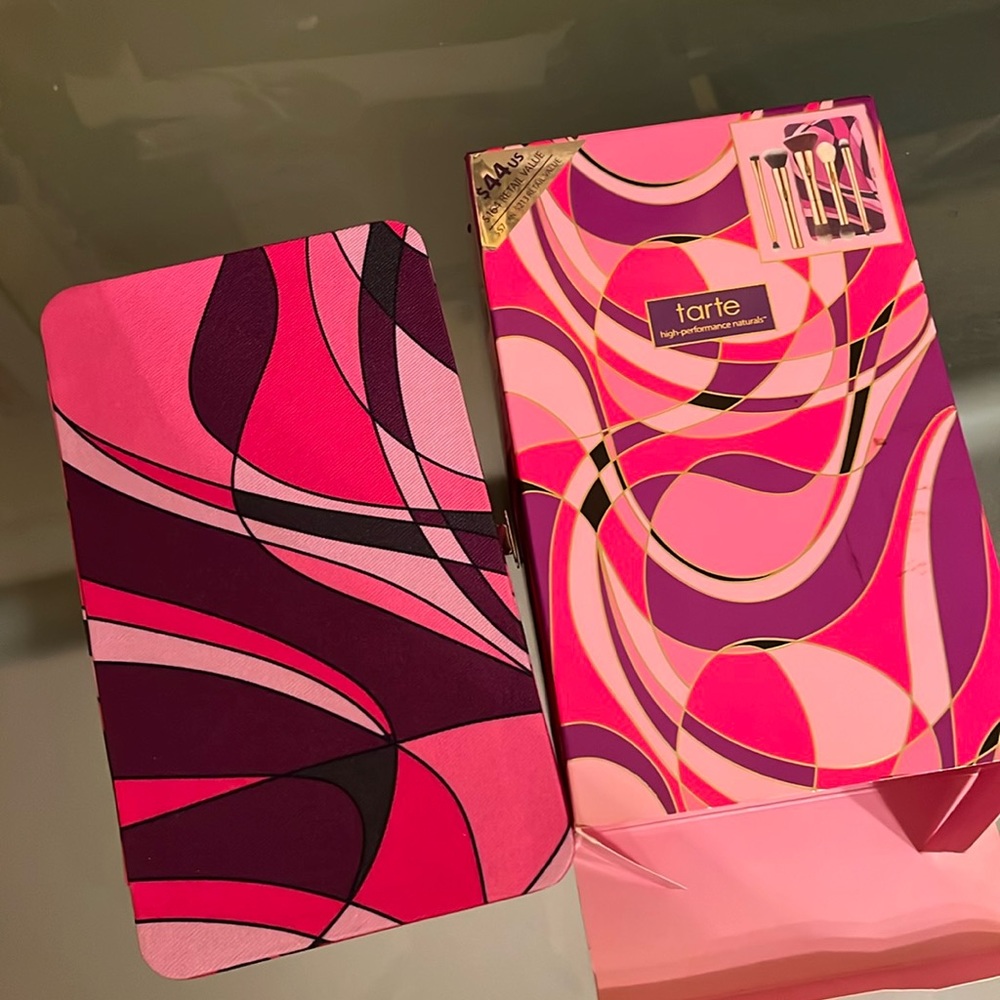 Tarte Gold Makeup Brushes and Case